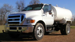 2,000 Gallon Water Truck - Ledwell F750